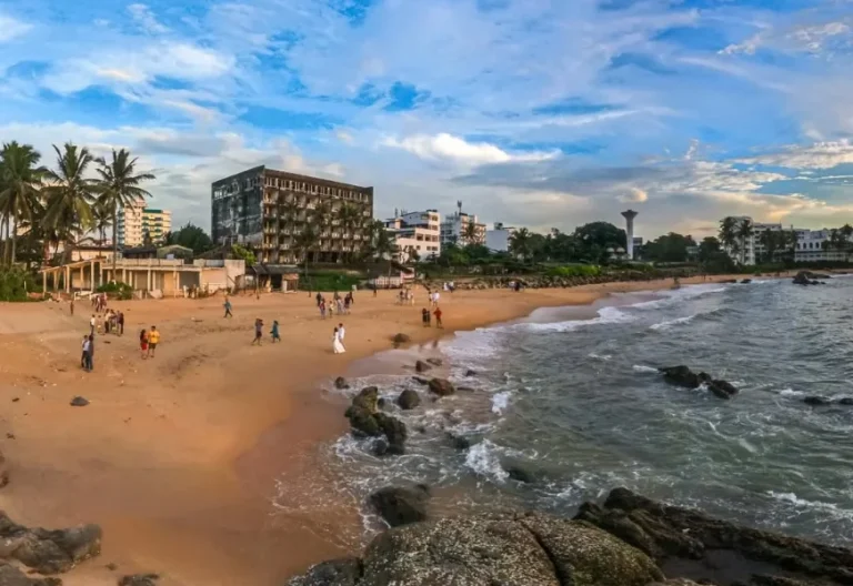 mount lavinia beach day outing